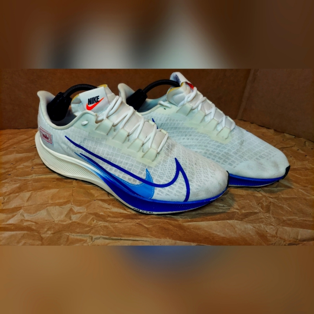 White Game Royal Gym Red Sail Black